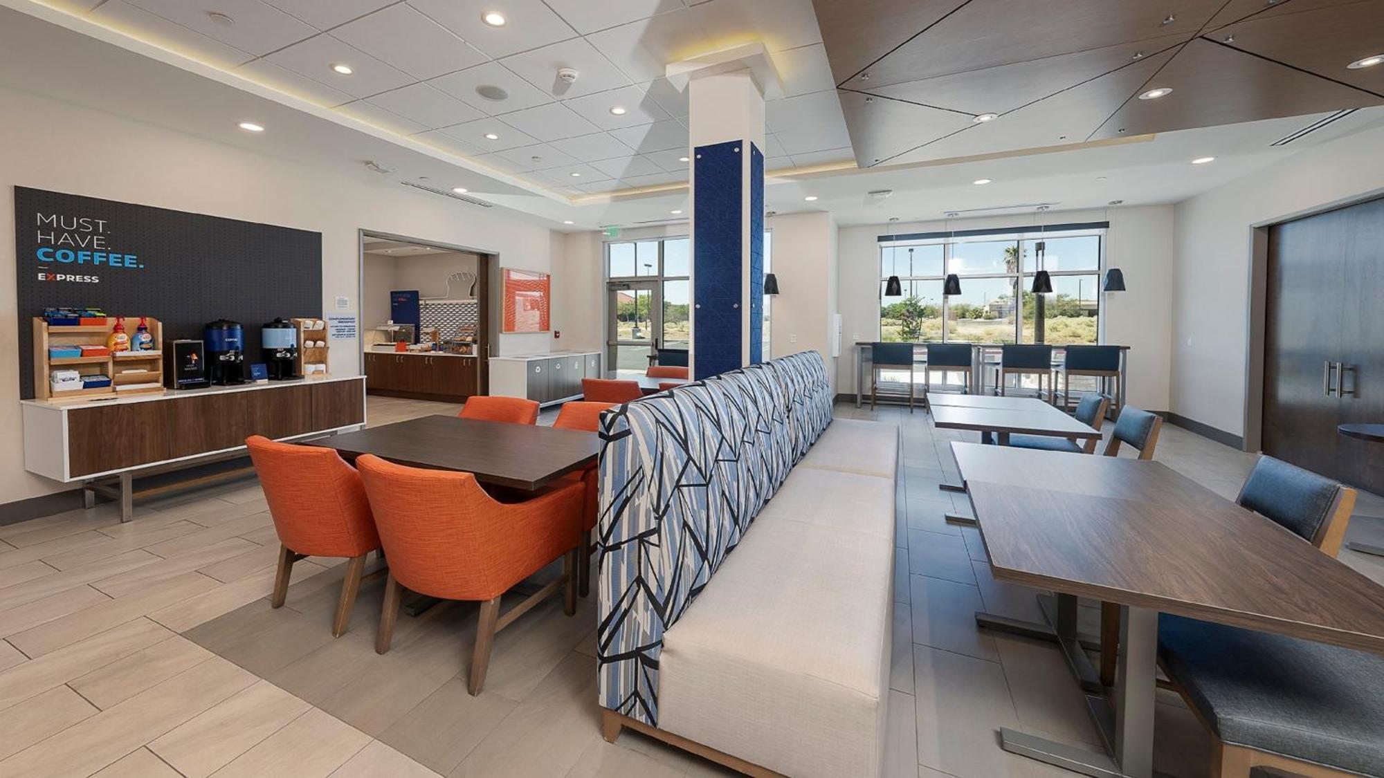 Holiday Inn Express & Suites Ridgecrest - China Lake By Ihg 외부 사진